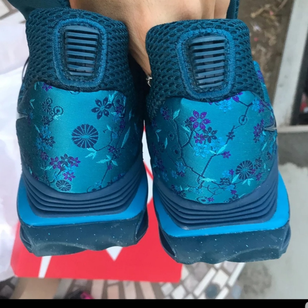 Nike women Authentic ShoX size 8 or 8.5 - Picture 3 of 4
